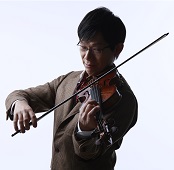 川畠成道(170x170)(演奏写真2)0634.jpg